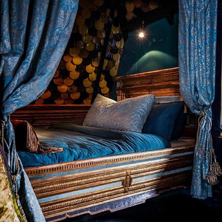 Private And Chique Salon De Franz - With Large Terrace Bed and Breakfast Amsterdam Exteriör bild