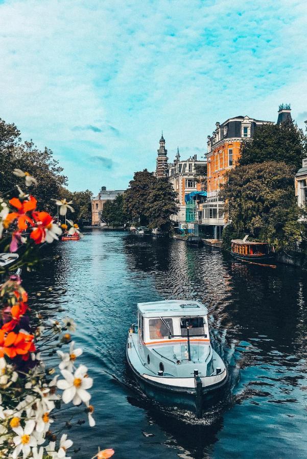 Private And Chique Salon De Franz - With Large Terrace Bed and Breakfast Amsterdam Exteriör bild