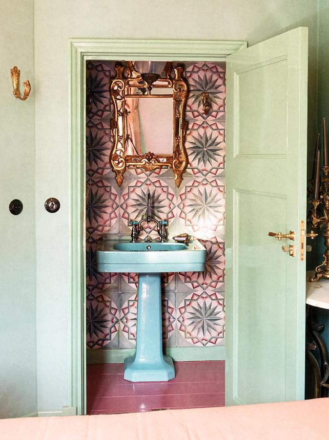 Private And Chique Salon De Franz - With Large Terrace Bed and Breakfast Amsterdam Exteriör bild